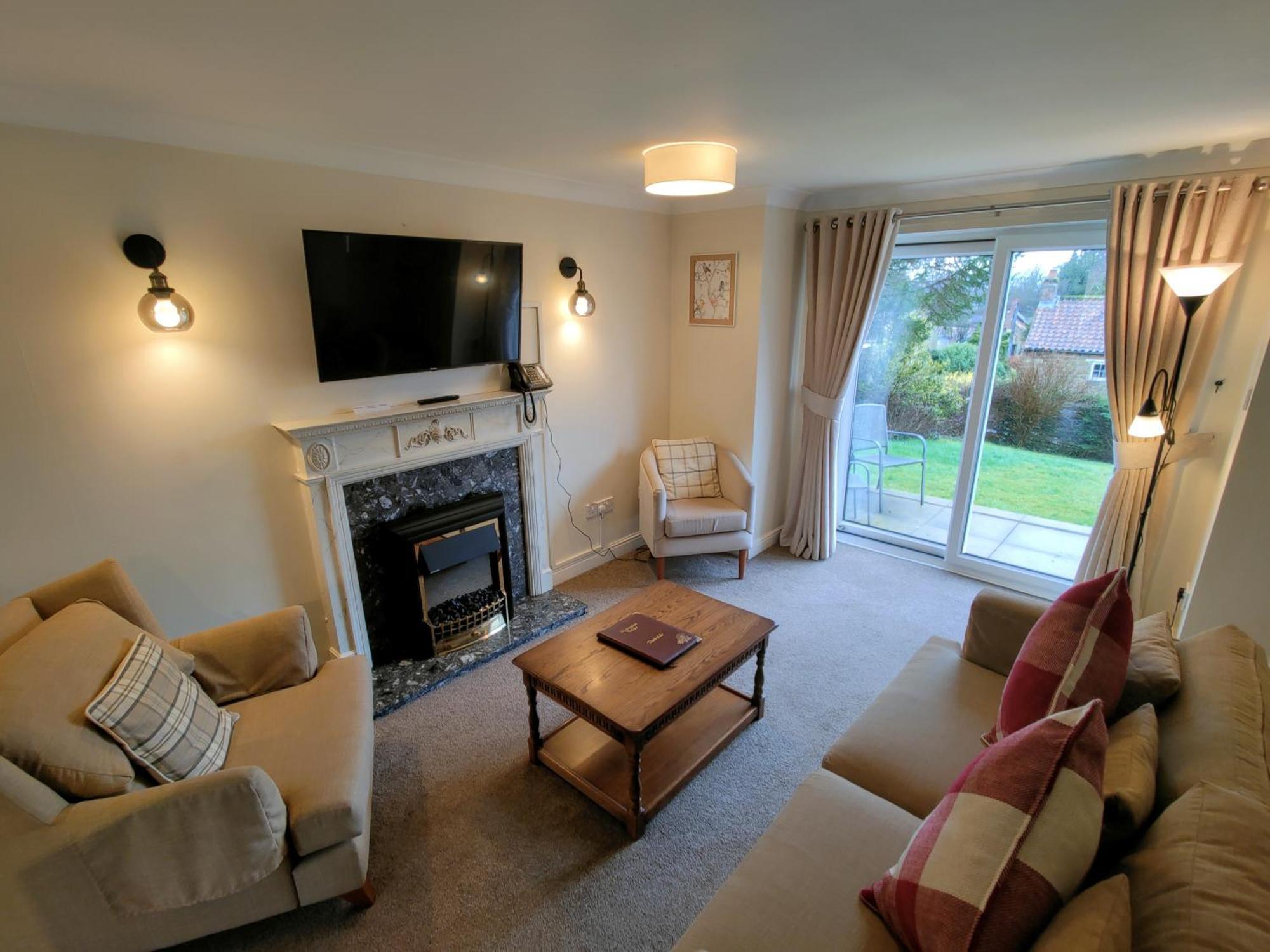 Sutton Hall Resort Тирск Стая снимка