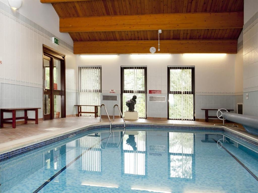 Sutton Hall Resort Тирск Екстериор снимка