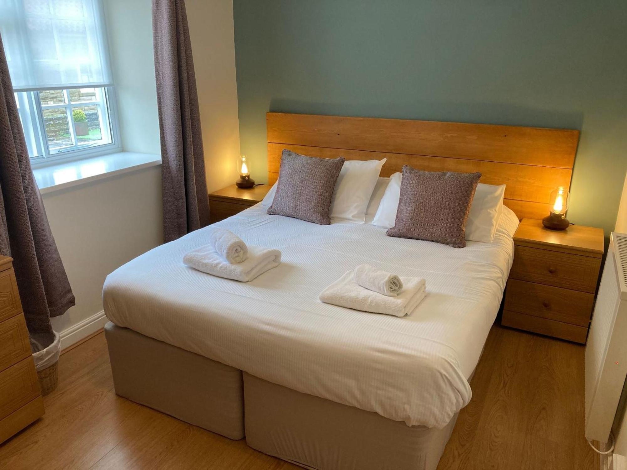 Sutton Hall Resort Тирск Стая снимка