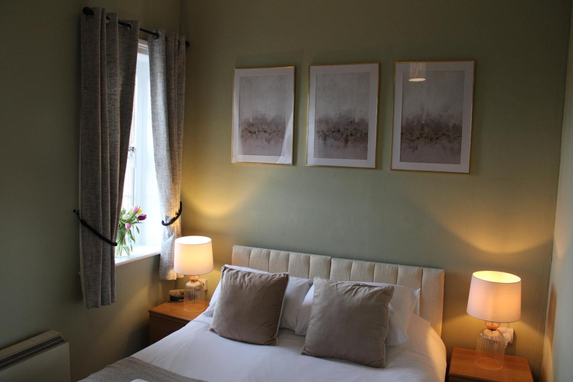 Sutton Hall Resort Тирск Стая снимка
