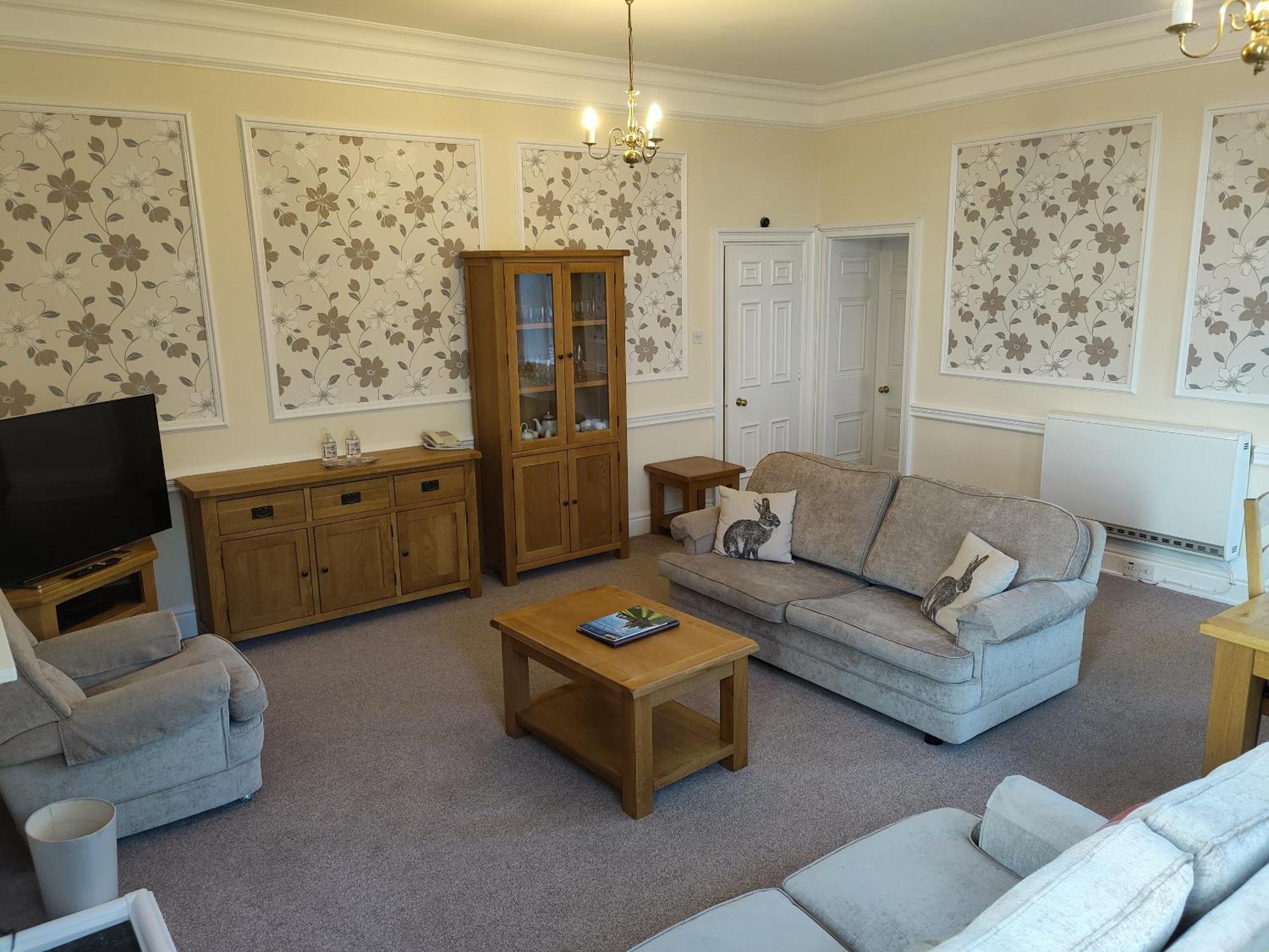 Sutton Hall Resort Тирск Стая снимка